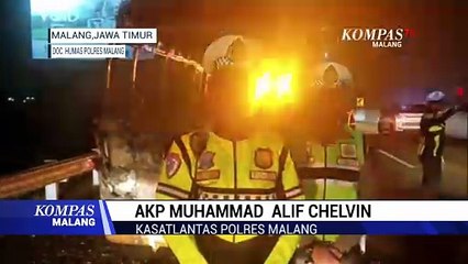 Mini Bus Terbakar di Exit Tol Singosari
