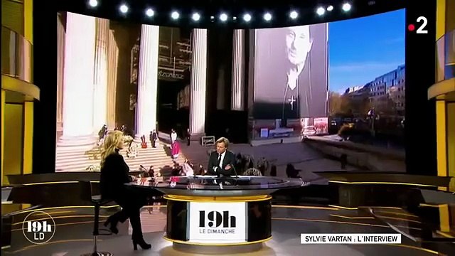 Johnny Hallyday – Hommage par Sylvie Vartan | 19h le Dimanche (France 2, 25 février 2018)