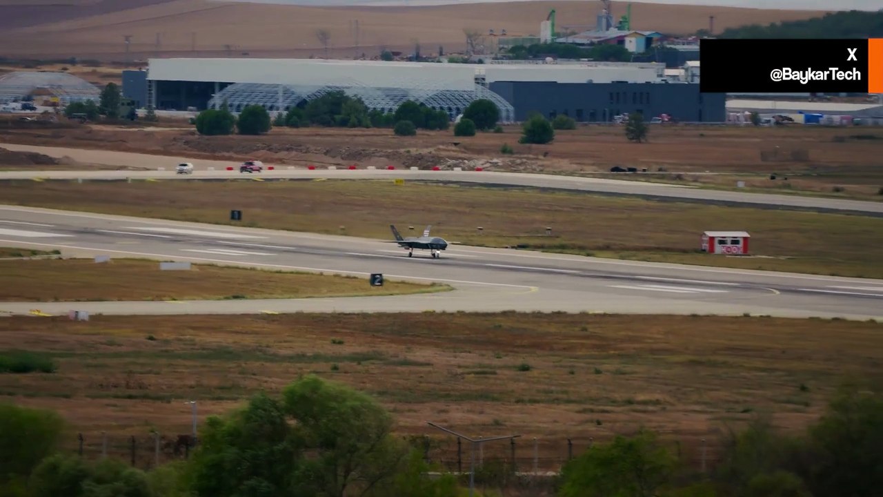 Bayraktar KIZILELMA, TOLUN güdümlü mühimmat ile ilk testini gerçekleştirdi