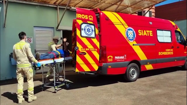 Homem sofre queda em empresa na BR-277 e é socorrido pelo Siate com lesões na cabeça e braços