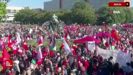 Berlin’de on binlerce kişi İsrail’i protesto etti