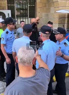 KKTC’de başörtüsü yasağını kutlayan alçakların karşısına geçip haykırdı: Kıbrıslı Müslüman yiğidin sözleri olay oldu