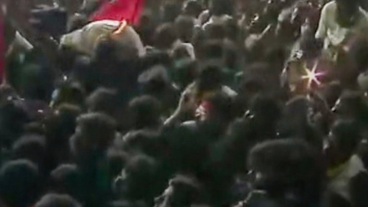 Tamil Nadu: Actor Vijay की रैली में भगदड़ से हादसा