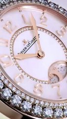 المزيد من الرومانسية في يوم الحبّ مع ساعة Rendez-Vous Dazzling