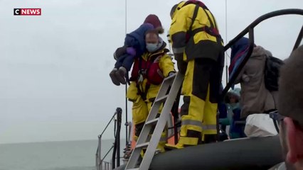 Immigration : 400 migrants secourus au large des côtes françaises