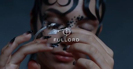 سوار MASAI بالذهب والماس أروع ما يمكن أن ترتديه في الأعياد