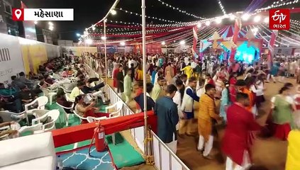 મહેસાણામાં નવરાત્રી ગરબામાં રાષ્ટ્રીય એકતાની ઝલક જોવા મળી, લોકો વિવિધ રાજ્યના પોષાકમાં સજ્જ થઈને ગરબે ઘૂમ્યા