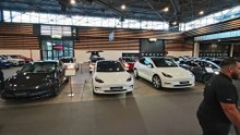Le light show des Tesla d'occasion au Salon de Lyon 2025