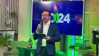 Mauricio Rivero da lectura al manifiesto de ED24