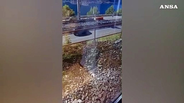 Caduta massi nel Lecchese, chiusa una corsia sulla Statale 36