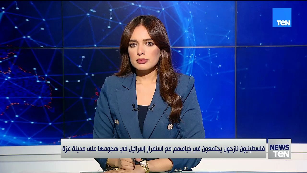 فلسطينيون نازحون يجتمعون في خيامهم مع استمرار إسرائيل في هجومها على مدينة غزة