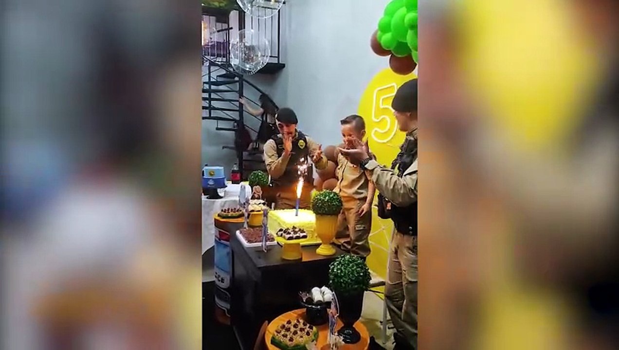 Aniversário especial: Davi se torna policial mirim em festa surpresa com PMs em Cascavel