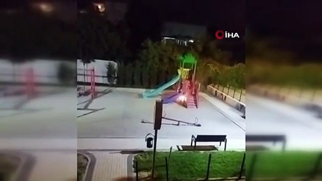 Oyun parkını ateşe verenler çocuk çıktı!