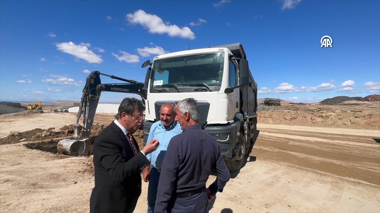 Van'a yapılan 41 kilometrelik çevre yolunda çalışmalar sürüyor