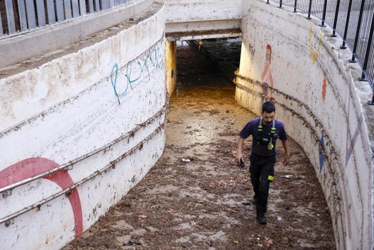 Alerte rouge en Espagne, Valence retient son souffle, 11 mois après les inondations meurtrières
