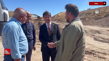 Van'a yapılan 41 kilometrelik çevre yolunda çalışmalar sürüyor