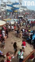 Ce bateau de croisière est une véritable porcherie