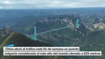 Chica abre el tráfico al puente colgante más alto del mundo