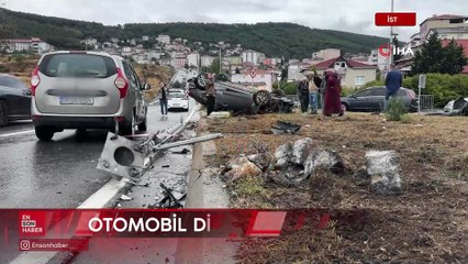 İstanbul'da yağış kazayı beraberinde getirdi: Otomobil direğe çarpıp ters döndü