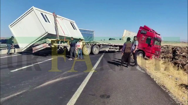 Siverek-Diyarbakır Karayolunda Tır Kazası: Yol Trafiğe Kapandı