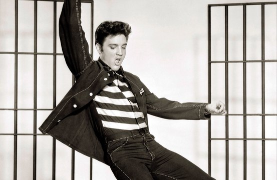 Belting out tunes by Elvis Presley and The Beatles may help ease the pain of lung disease