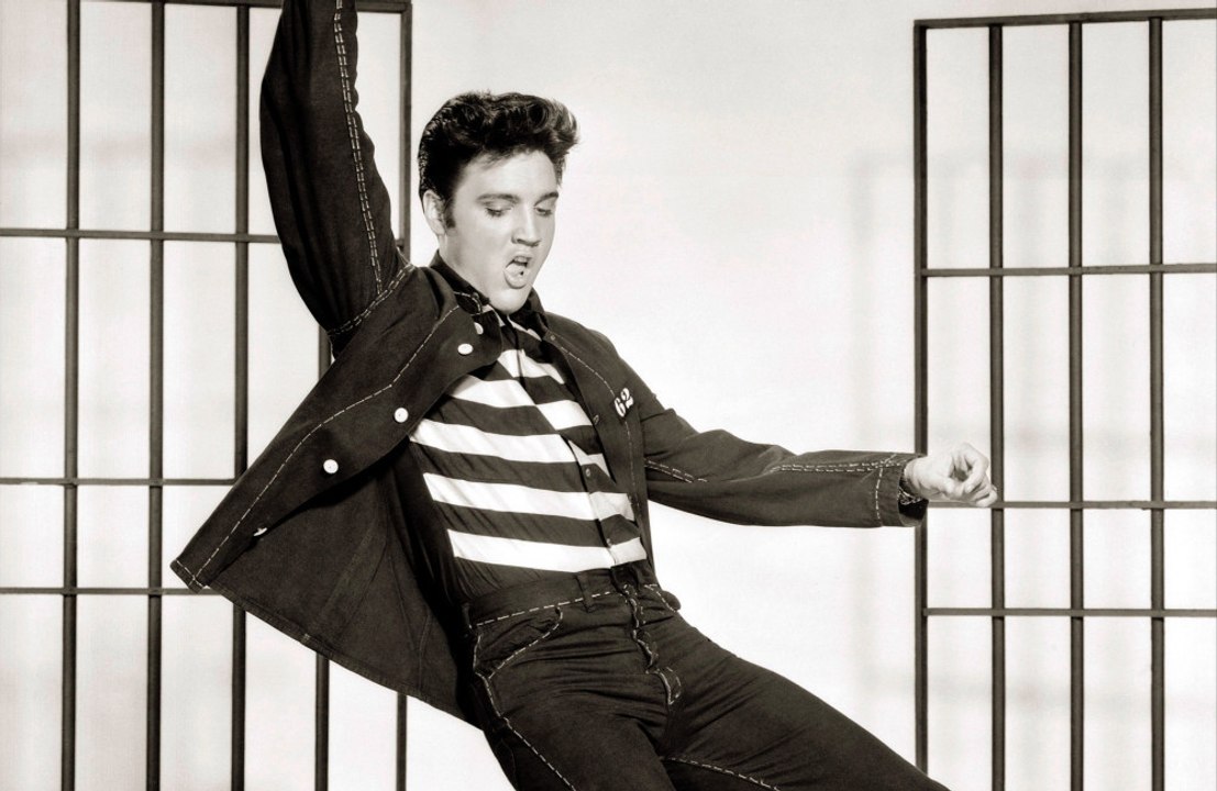 Belting out tunes by Elvis Presley and The Beatles may help ease the pain of lung disease