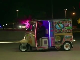 كيت ميدلتون تعتمد جرأة وأناقة النجمات في إسلام آباد