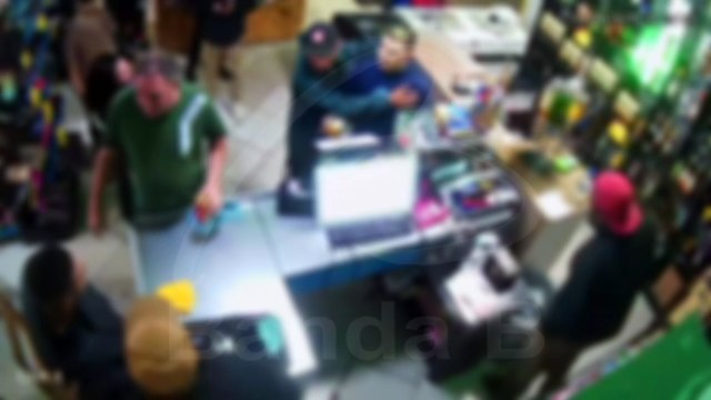 Homem é morto a facadas durante briga em bar na Grande Curitiba