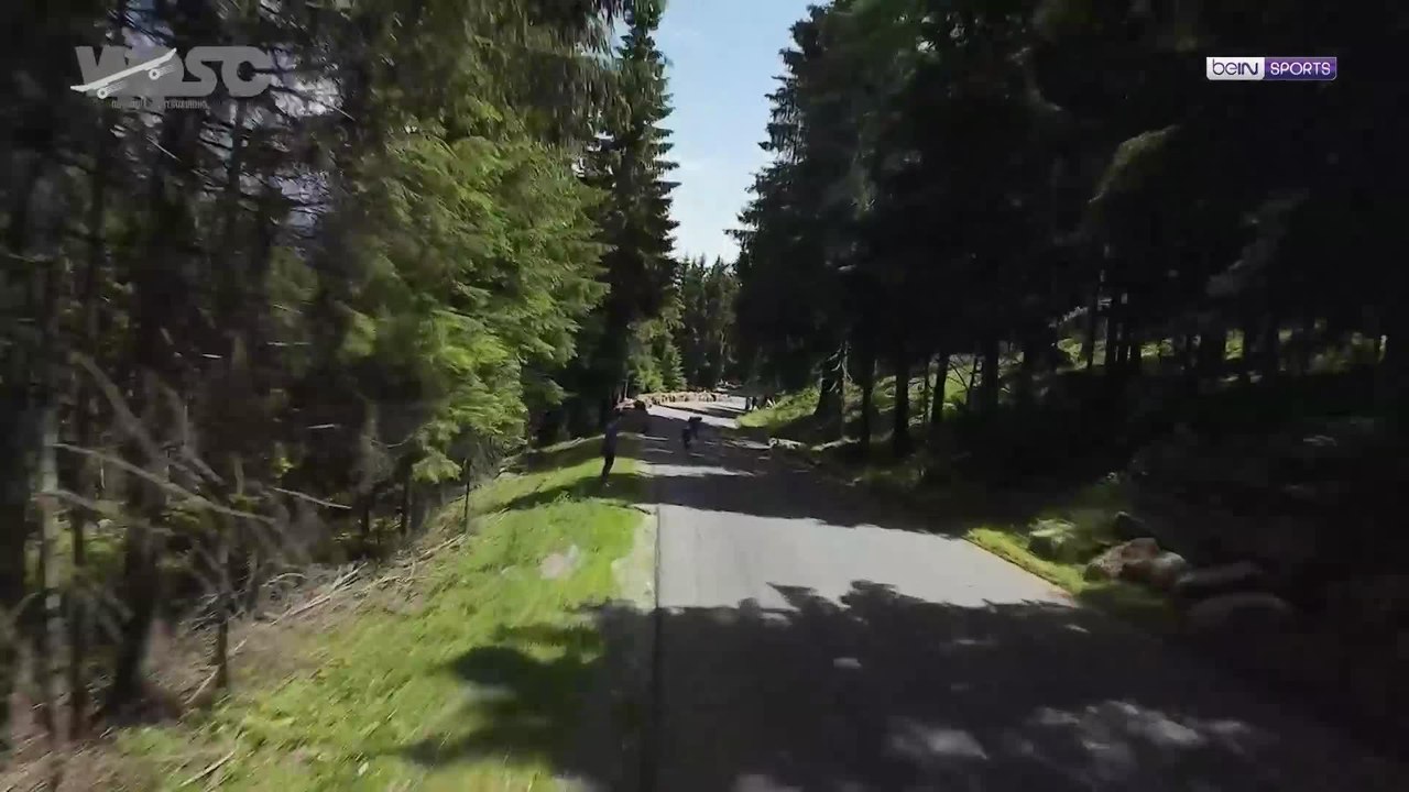 Second place crashes before reaching the finish line - Skate Boarding Championship