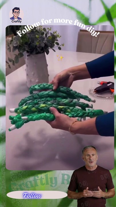 Easy DIY Home Décor Idea 🏡  🌸 Add a cozy touch to your space with this simple yet beautiful DIY décor idea. Using affordable materials, you can brighten up any room and make it feel warm, stylish, and budget-friendly!  Cred Reacts | DIY videos | crafts