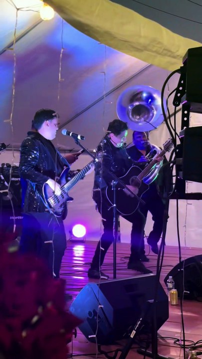 Los corridos no edifican： Los corridos