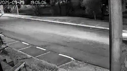 HB20 capota após colisão frontal em Toledo e câmera registra acidente; Veja o vídeo