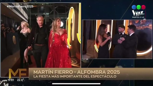 El blooper de Momi Giardina con Tato Algorta en la alfombra de los Premios Martín Fierro