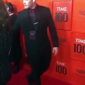 تايلور سويفت تتفوّق على النجمات في حفل Time 100