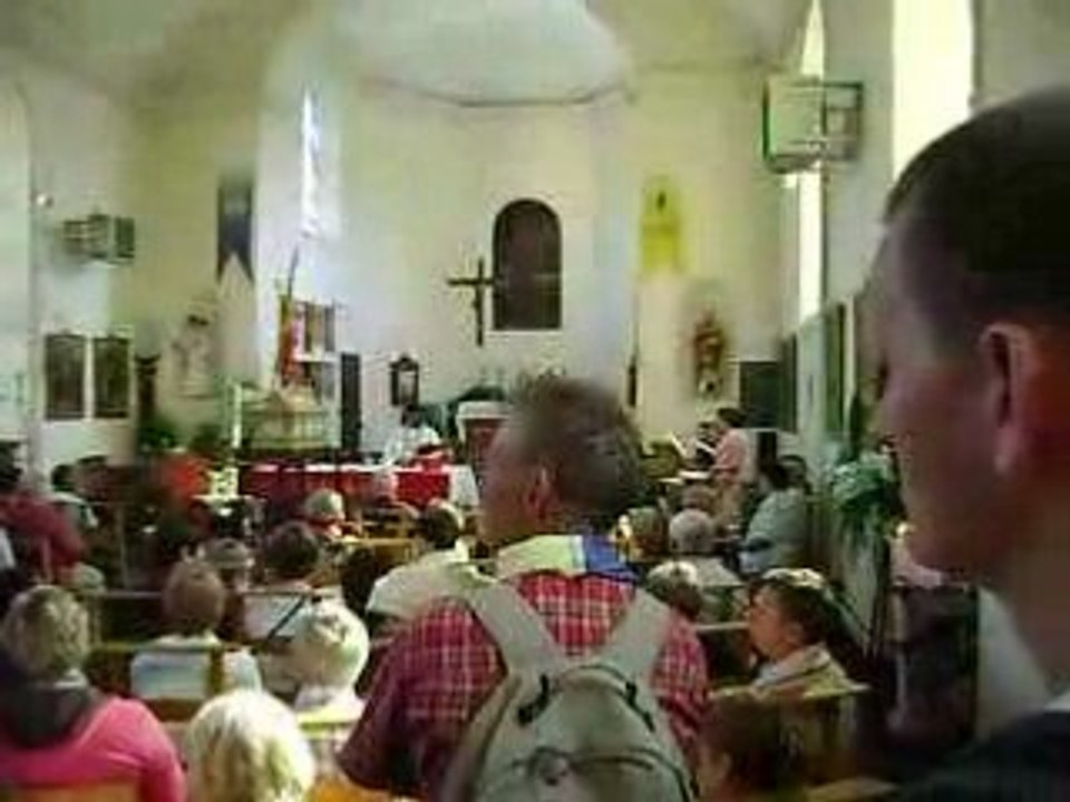 Sainte Rolende 2008  -  La châsse dans l'église de Joncret