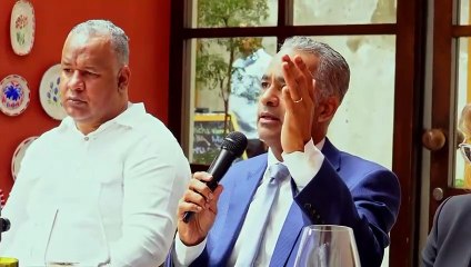 Ministro de Energía y Minas presenta planes y retos del sector energético en encuentro de La Mesaza