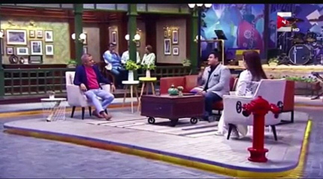 تامر حسني يشيد بأكرم حسني.. ماذا قال؟