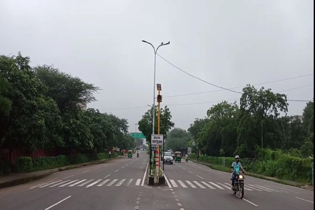 Rajasthan Weather : जयपुर में आज सवेरे से बादल छाए, बारिश की संभावना, तापमान में गिरावट