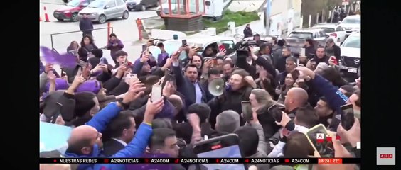 Milei tuvo que hablar a través de un megáfono y para unas pocas personas