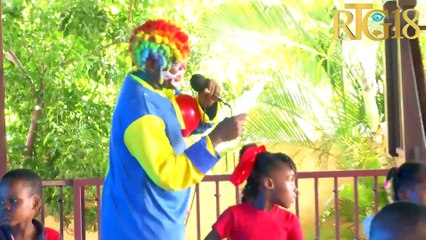 Direksyon Sante Fanmi nan MSPP fè yon klinik mobil pou timoun.