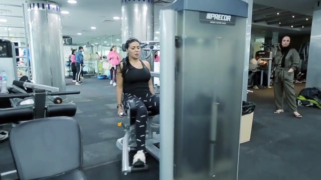 شاهدي رانيا يوسف داخل صالات الجيم