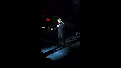 Ρέμος: «Λύγισε» για τη Μαρινέλλα στο Ηρώδειο