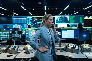 Una Casa llena de Dinamita - Trailer Oficial (Español)