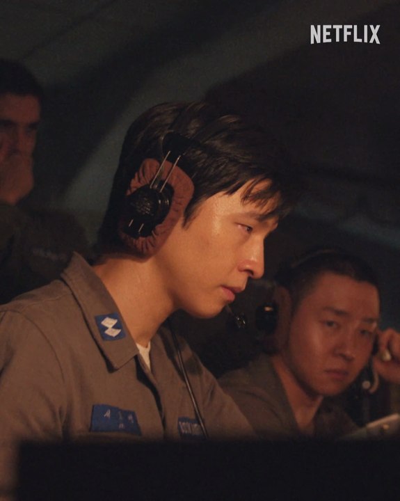 레디-액션! 모두의 운명을 건 기상천외한 작전이 시작된다. 거짓말 같은 뉴스, 넷플릭...