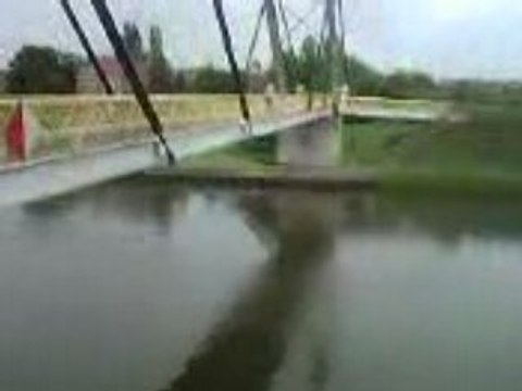 Saut d'un pont