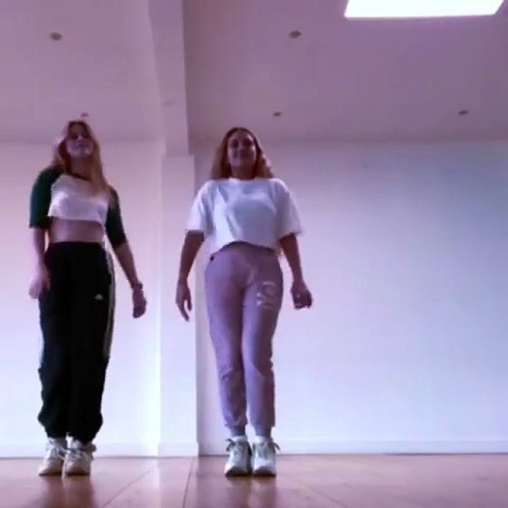 شاهدي ابنة عمرو دياب ترقص باحتراف على طريقة مايكل جاكسون