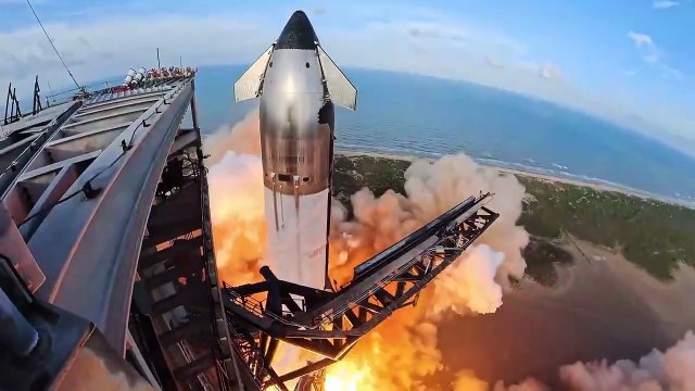 Regardez les images dévoilées par SpaceX de la fusée géante Starship avec des images inédites du 10e vol