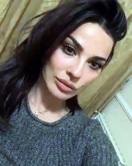 نادين نجيم ترسل قبلات للجمهور من أجل "خمسة ونص"