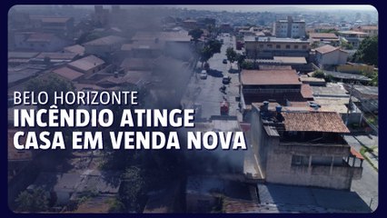 BH: incêndio de grandes proporções atinge casa em Venda Nova