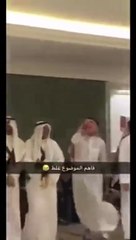 شاهدي ما حدث عندما حضر شاب أميركي عرساً سعودياً.. فيديو